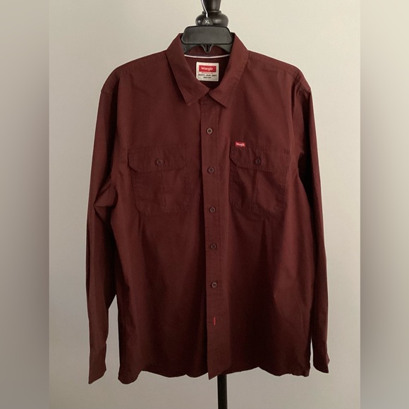 Wrangler Men’s Deep Burgundy Dress Shirt Size Large - Picture 1 of 7